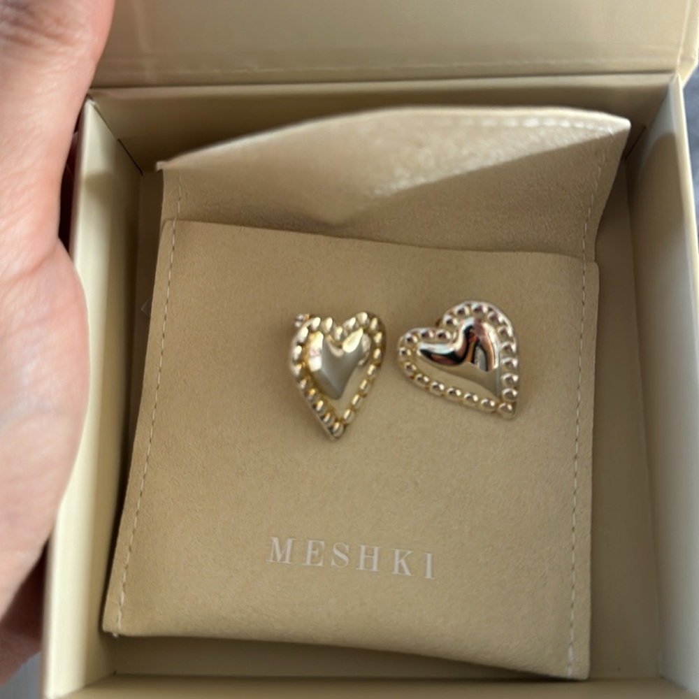 Meshki heart earring